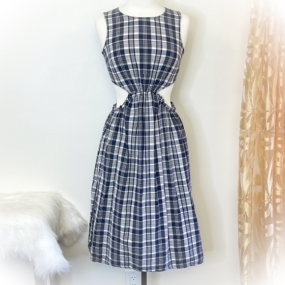 💕Beautiful ASOS Keyhole Dress💕 - Picture 1 of 6